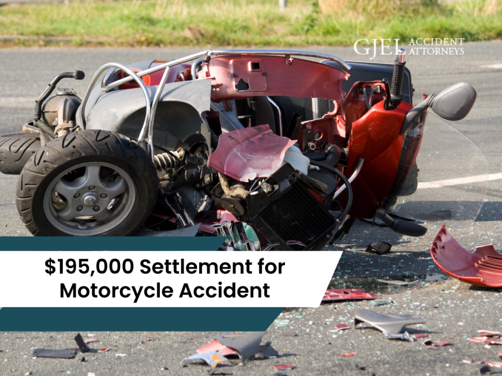 Accidente de automóvil frente a accidente de motocicleta 1