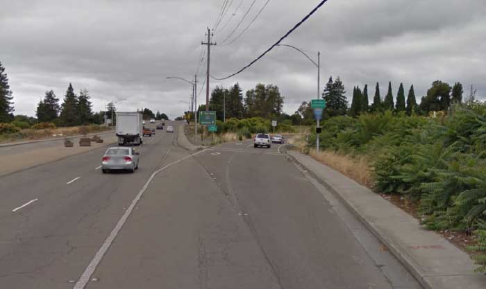 Otro paso de peatones de alta velocidad, con múltiples amenazas e inadecuadamente señalizado en la rampa de acceso en dirección oeste-norte donde Denesha Turner fue asesinada en 2015 y un peatón fue atropellado el mes pasado. (Fuente: Google Streetview)