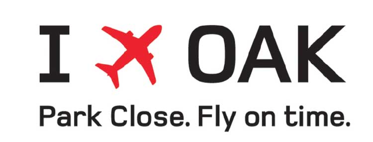 El aeropuerto de Oakland promociona la comodidad de su aparcamiento (arriba) y ofrece numerosos cupones en línea para aparcar gratis o barato (abajo).