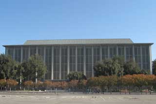 B.-F.-Sisk-Courthouse-in-Fresno-California