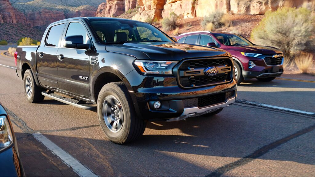 Juris digital a Ford Ranger pick up and a Chevrolet Equinox on the road 57742b35 509d 486f aeae 1107bcdf0ccd 1